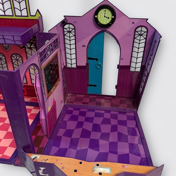 Monster High Folding School Play-set Doll House 2012 Mattel - Picture 12 of 16